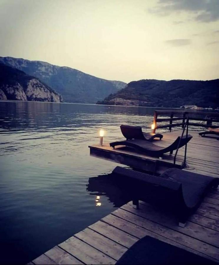 Exclusive Villa Ieşelniţa Exterior foto