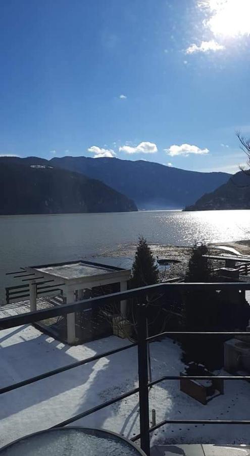 Exclusive Villa Ieşelniţa Exterior foto