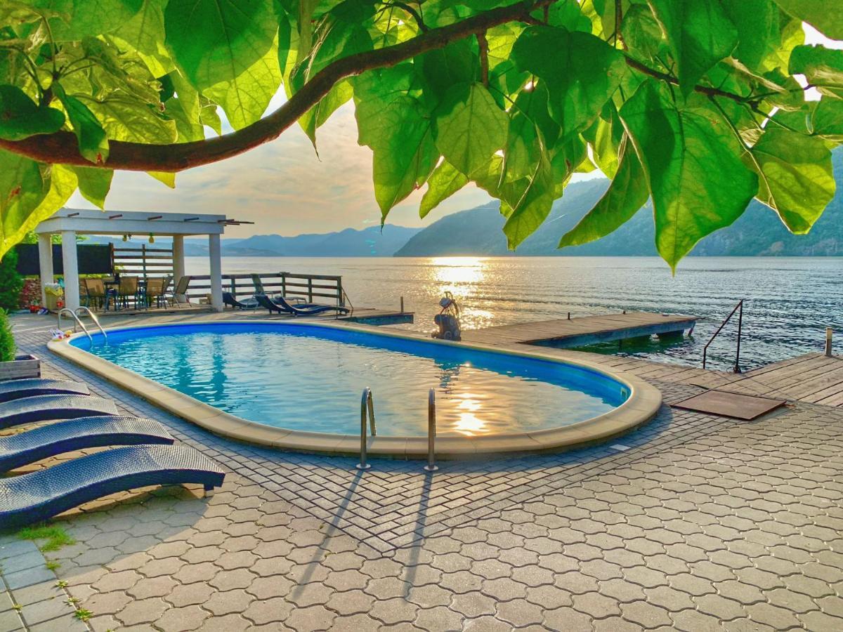 Exclusive Villa Ieşelniţa Exterior foto
